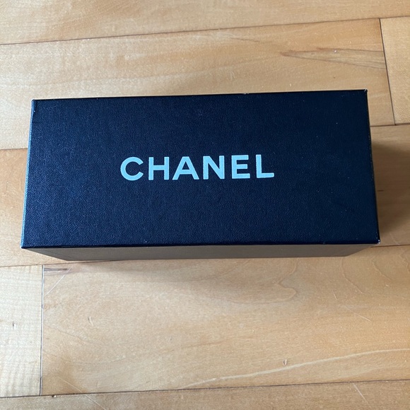 Chanel 5350 cat eye sunglasses in burgundy - Picture 10 of 10